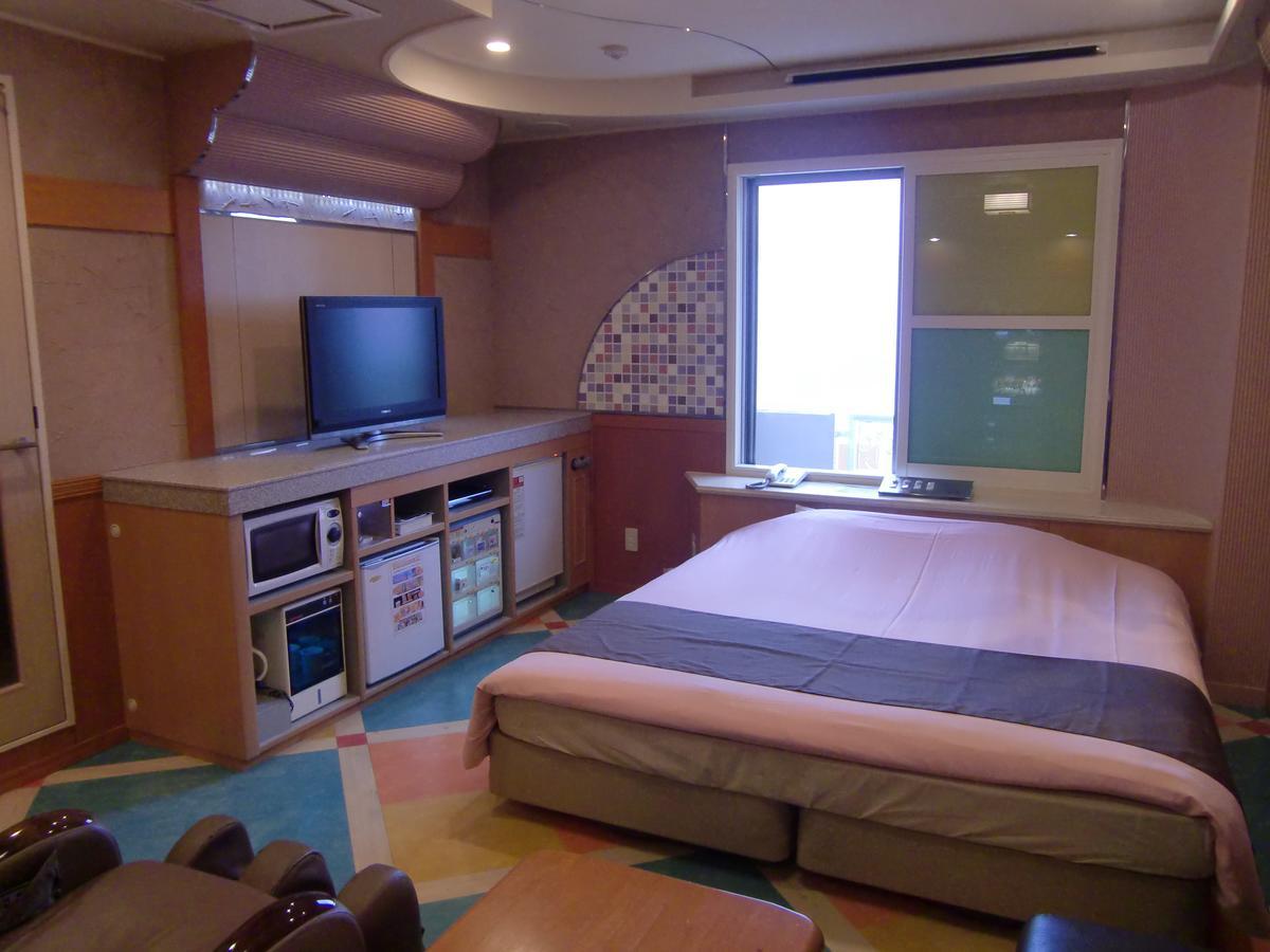 Resort Inn Golf Gotemba (Adults Only) Екстер'єр фото