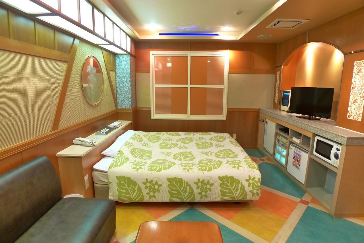Resort Inn Golf Gotemba (Adults Only) Екстер'єр фото