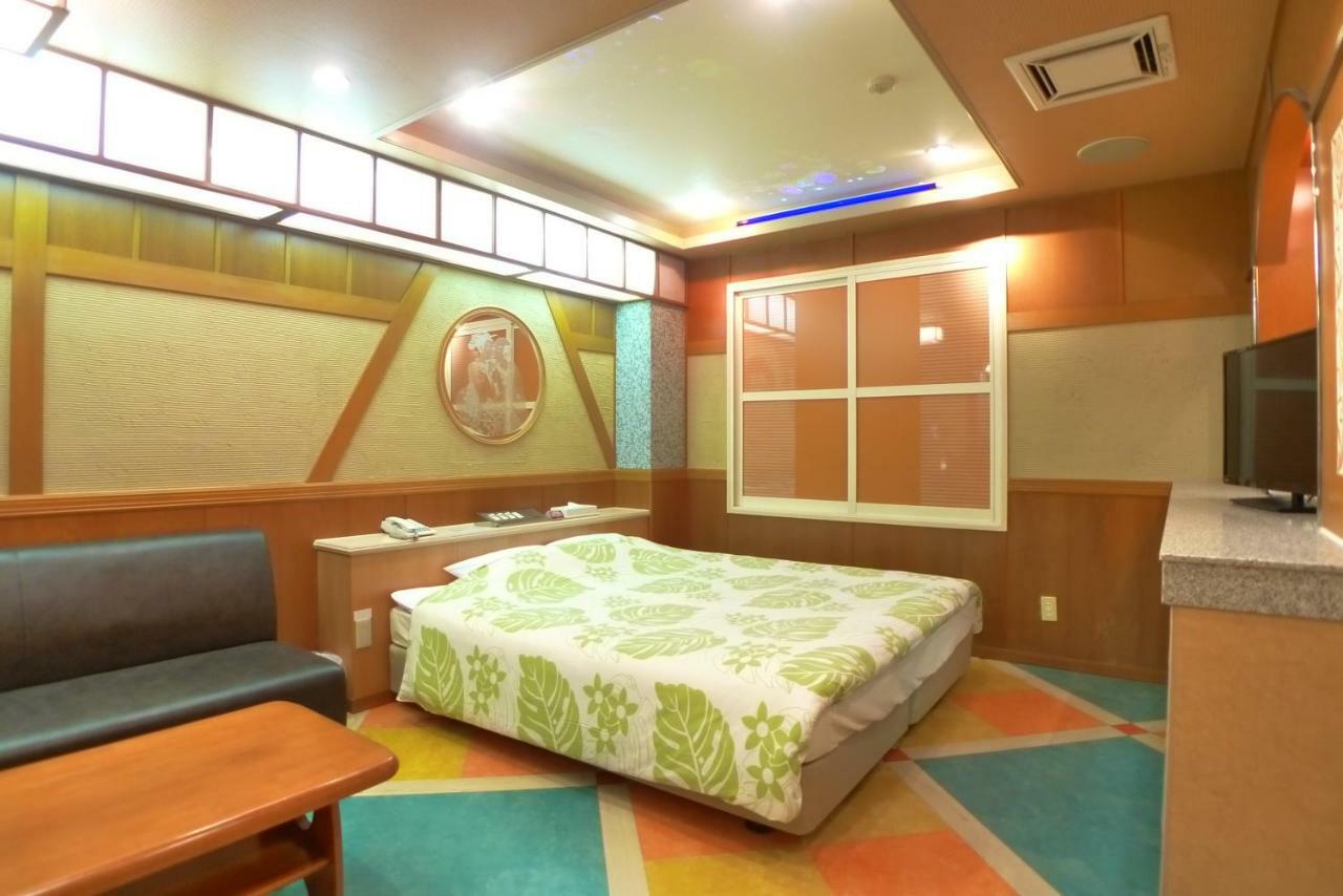 Resort Inn Golf Gotemba (Adults Only) Екстер'єр фото